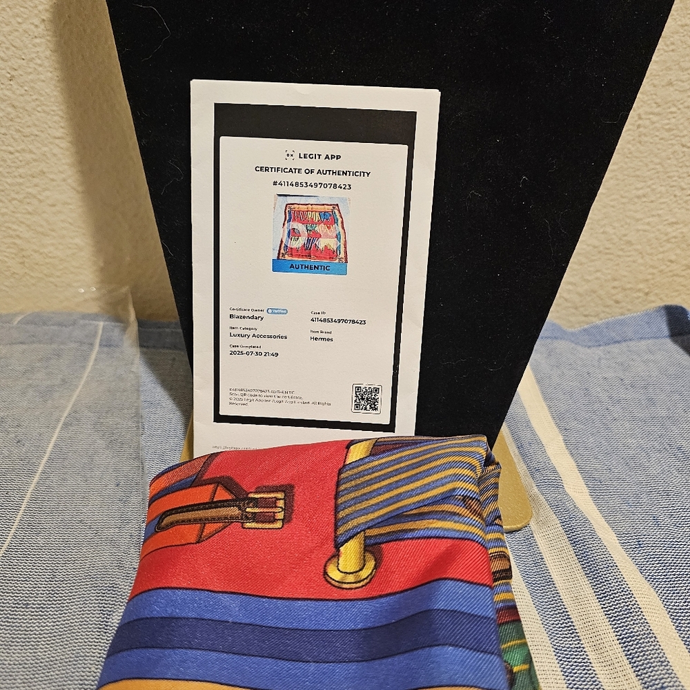 Hermes Vintage Silk Scarf "Les Sangles" Carre' By J. Metz 1985 - Picture 7 of 7